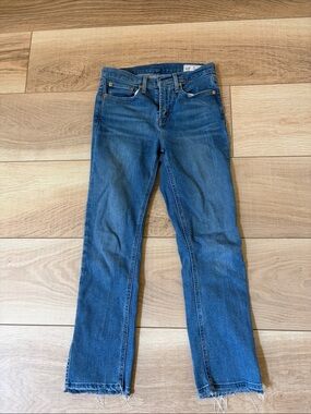 GAP Women's Mid-Blue Straight-Leg Jeans